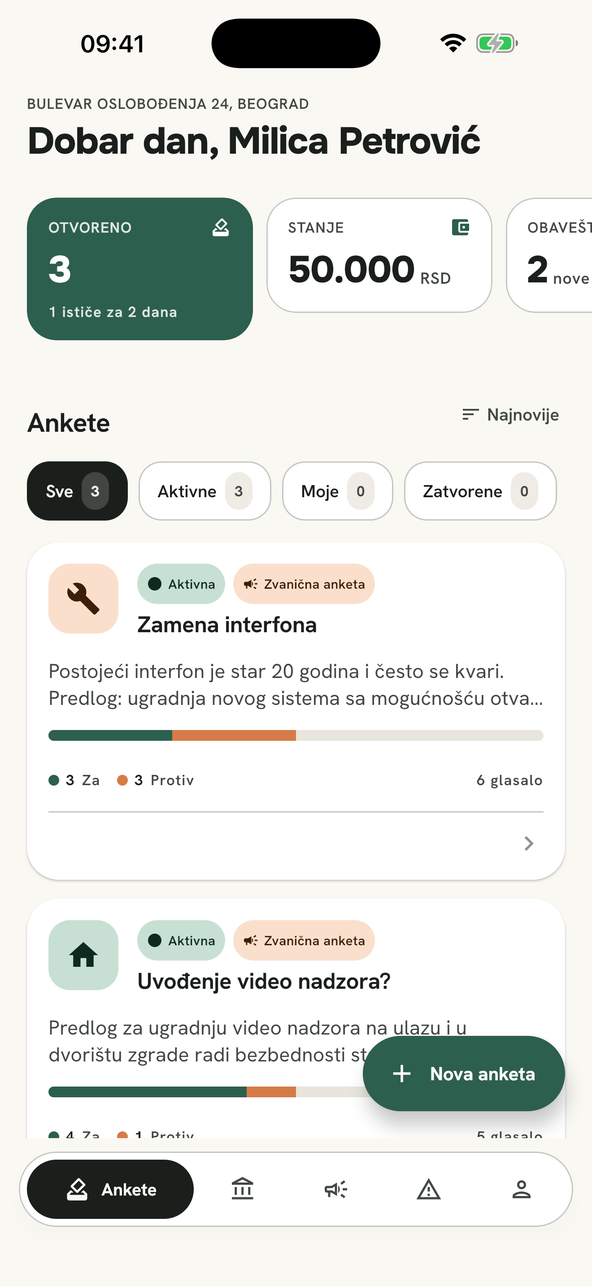 Ekran sa listom anketa u aplikaciji Stanar +